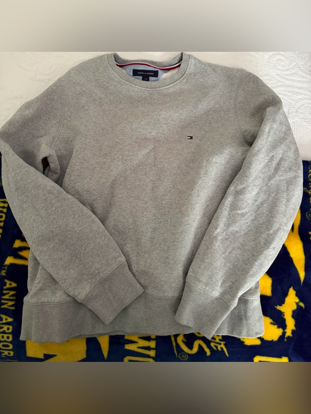 Tommy Hilfiger Men Small Grey Crewneck Sweatshirt Preppy Streetwear